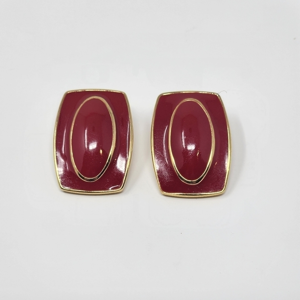 MONET VINTAGE RED AND GOLD CLIP-ON EARRINGS.